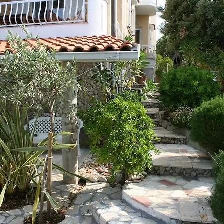 Mandre 6386d Apartment
